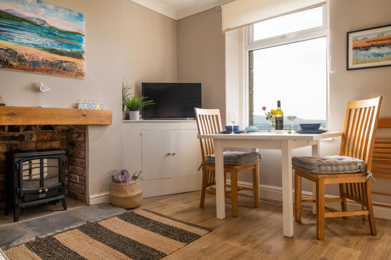 Windy Ridge Terrace With Beautiful Sea Views, North Wales Coast Villa Old Colwyn Exteriör bild