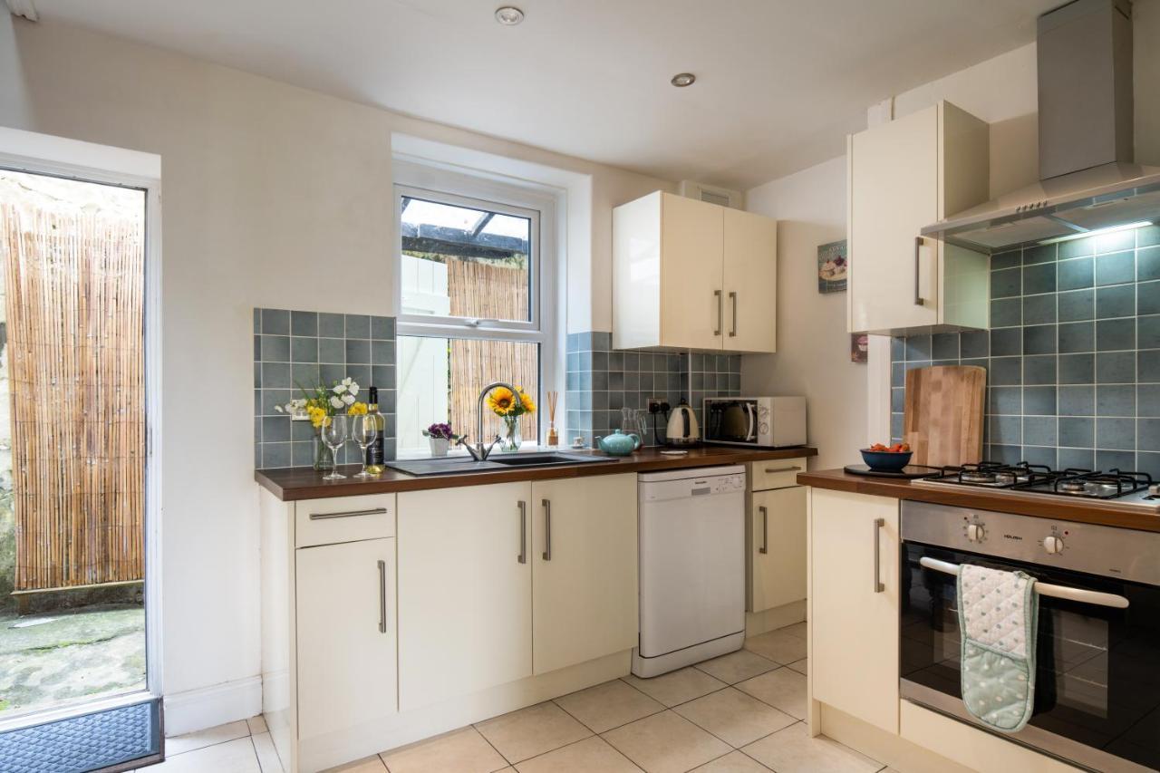 Windy Ridge Terrace With Beautiful Sea Views, North Wales Coast Villa Old Colwyn Exteriör bild