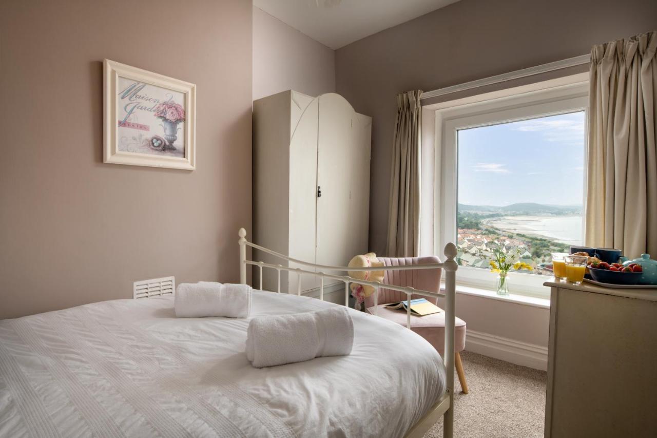 Windy Ridge Terrace With Beautiful Sea Views, North Wales Coast Villa Old Colwyn Exteriör bild